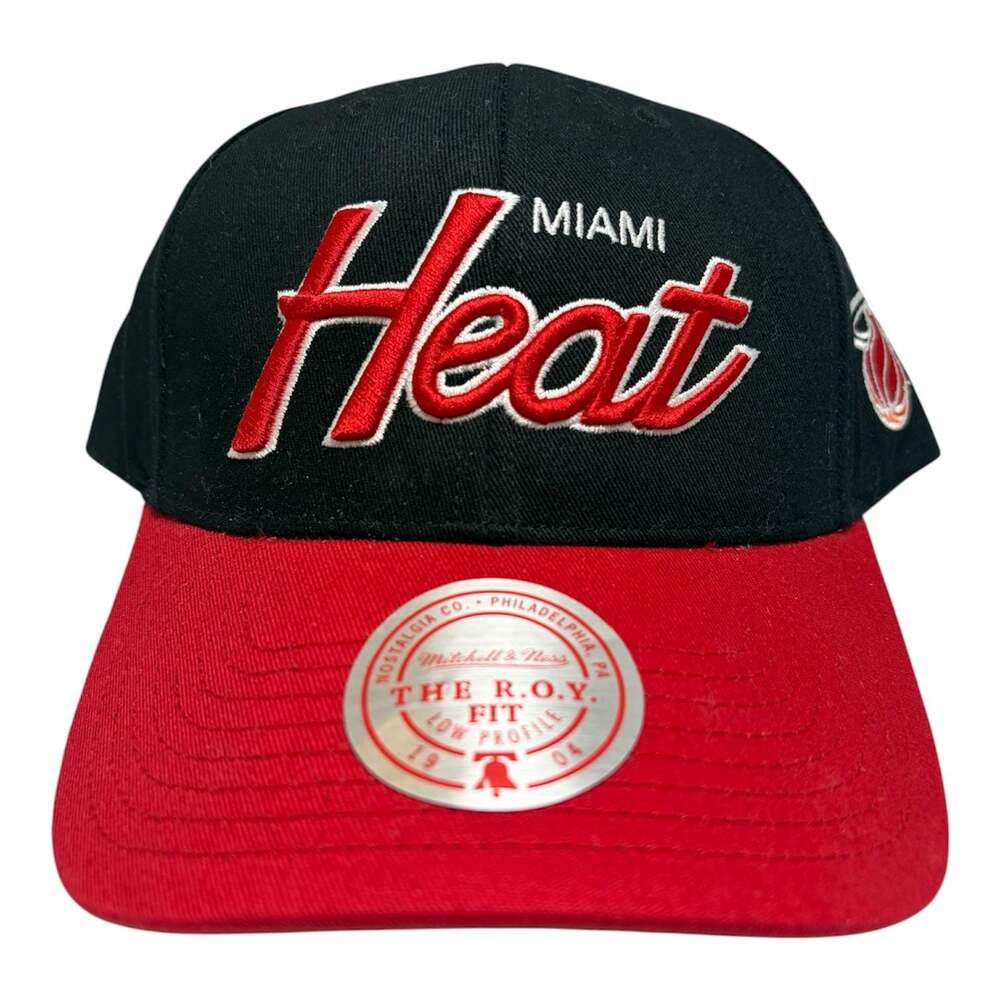 Mitchell & Ness NBA Miami Heat Team Script R.O.Y. Low Profile Snapback Hat